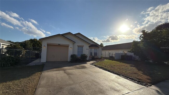 Building Photo - 2127 Rj Cir