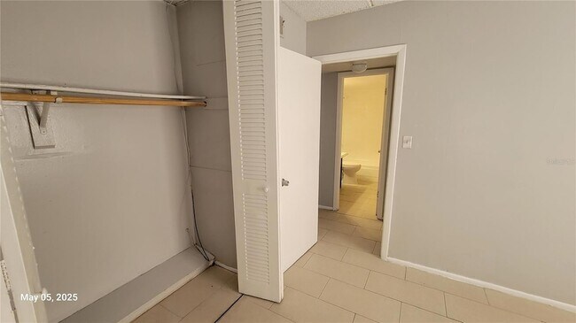 Building Photo - 1904 Honour Rd