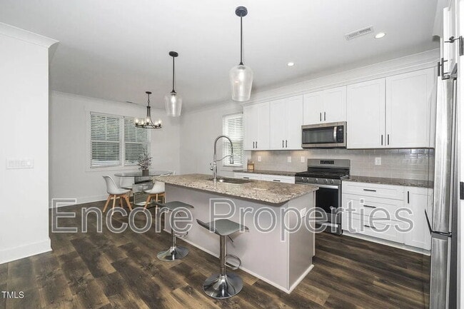 Building Photo - 51 Buckstone Pl