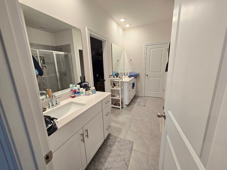 Building Photo - 4058 Armstrong Farm Dr