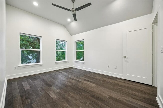 Building Photo - 1224 Eleanor St