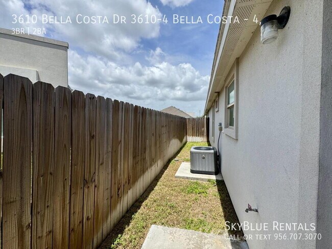 Building Photo - 3610 Bella Costa Dr
