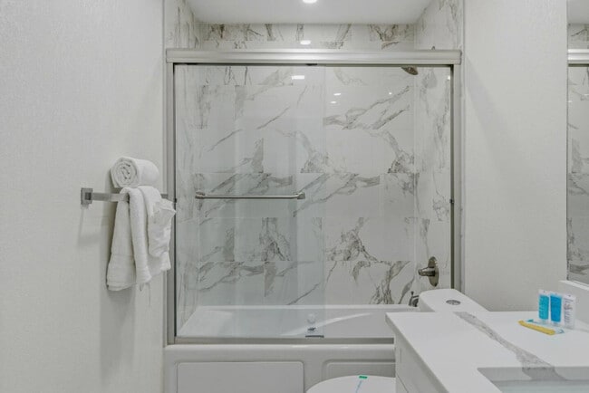 Building Photo - 3909 W Cleveland St