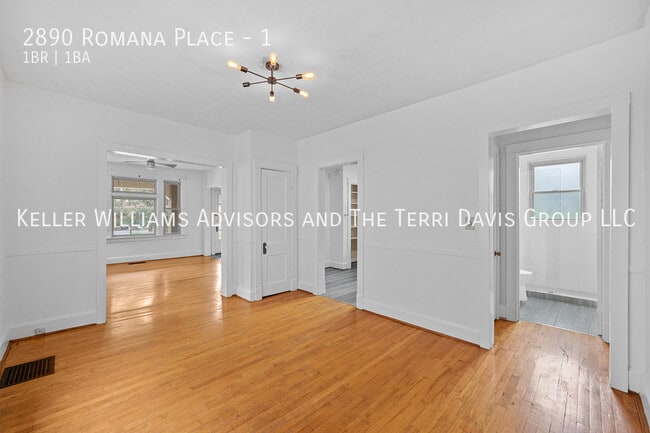 Building Photo - 2890 Romana Pl