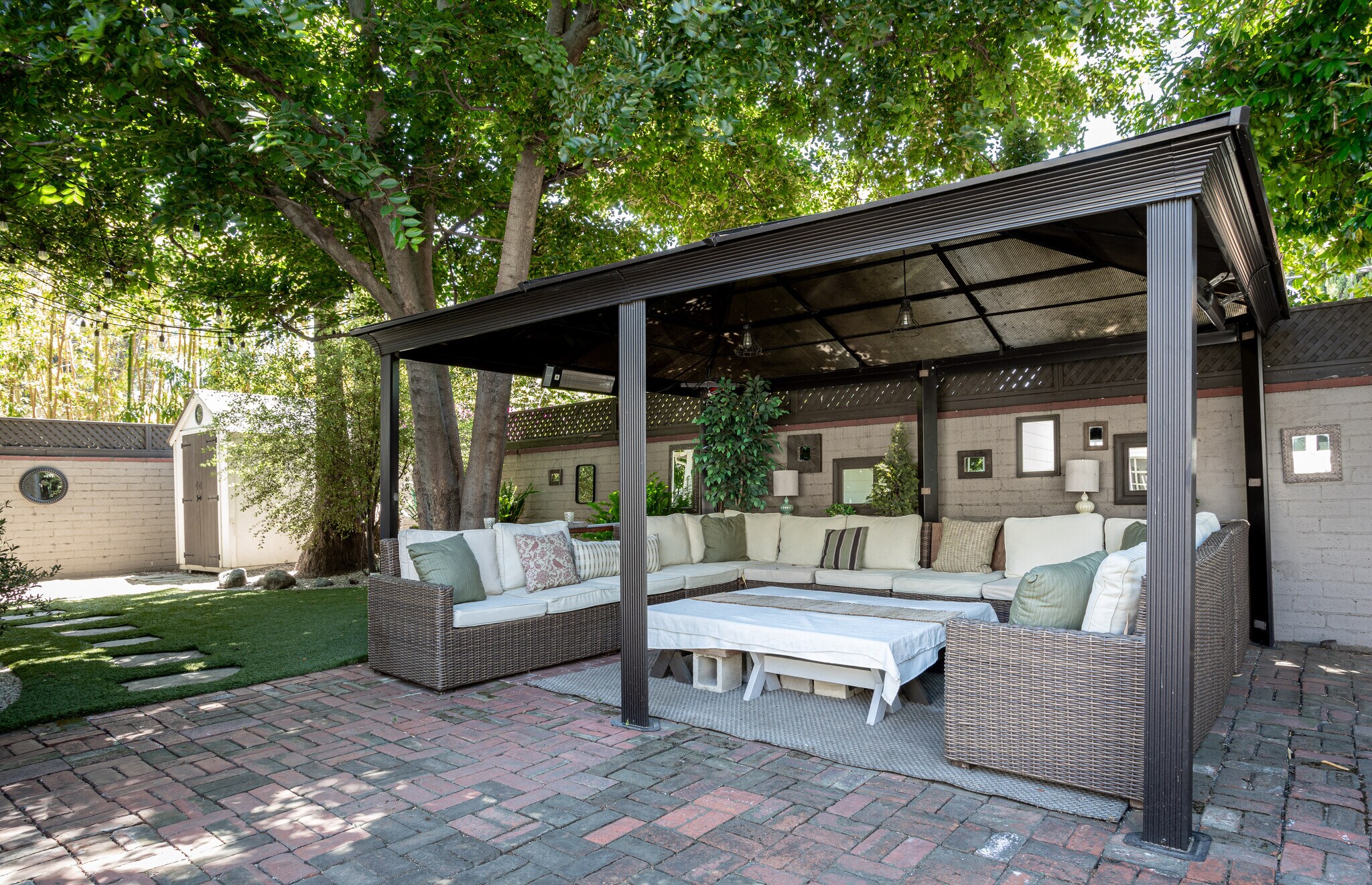 Building Photo - 4537 Agnes Ave