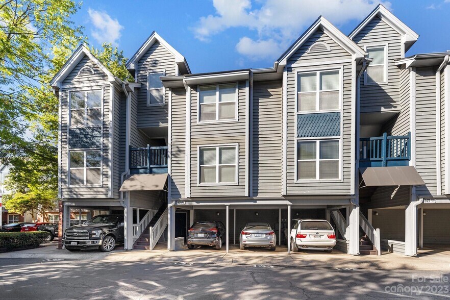 Building Photo - 513 N Graham St