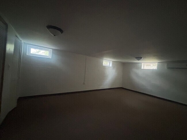 Building Photo - 172 Sunrise Dr