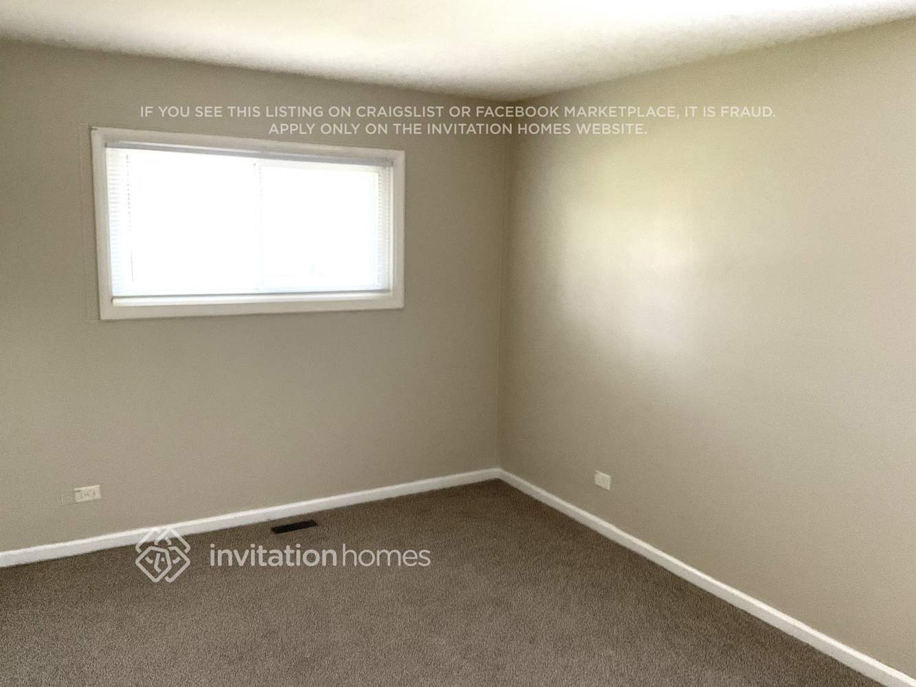 Building Photo - 1875 N Newport Rd