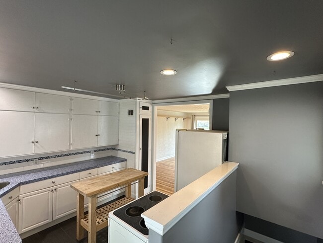 Building Photo - 10421 E Springfield Ave