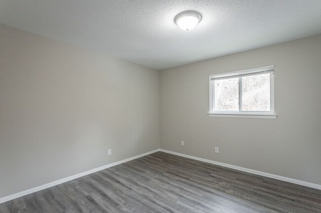 Building Photo - 113 Goodson Ave