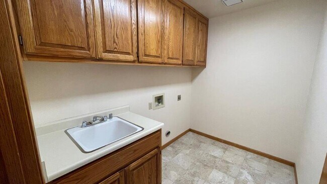 Building Photo - Walnut Creek Northgate neighborhood! Beaut...