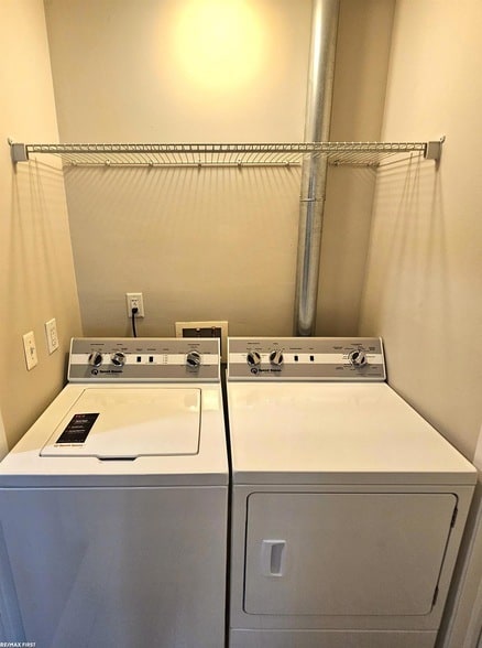 Building Photo - 38255 Fairway Ct