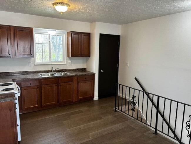 Building Photo - Green Acres - 4963-4967