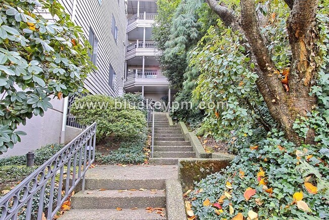 Building Photo - 2 Bed, 2 Bath Condo with Roof Top Patio, Covered Balcony and Secure Garage