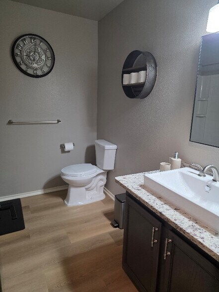 Building Photo - 12817 Cowper Dr