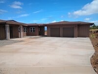 Building Photo - 257 Hokiokio Pl