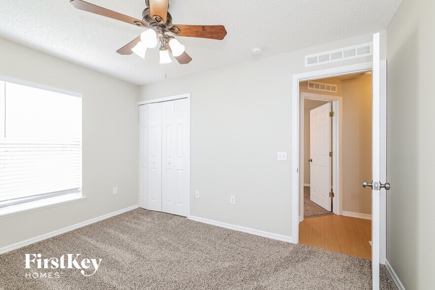 Building Photo - 408 Naples Ct