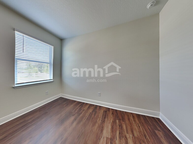 Building Photo - 14511 Cedar ml dr