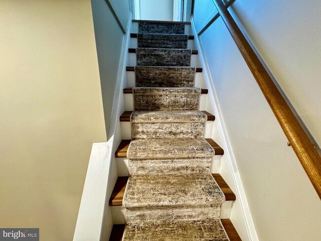 Building Photo - 551 Fern Hill Rd