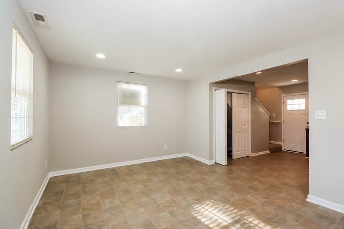 Building Photo - 1908 Madison Rd