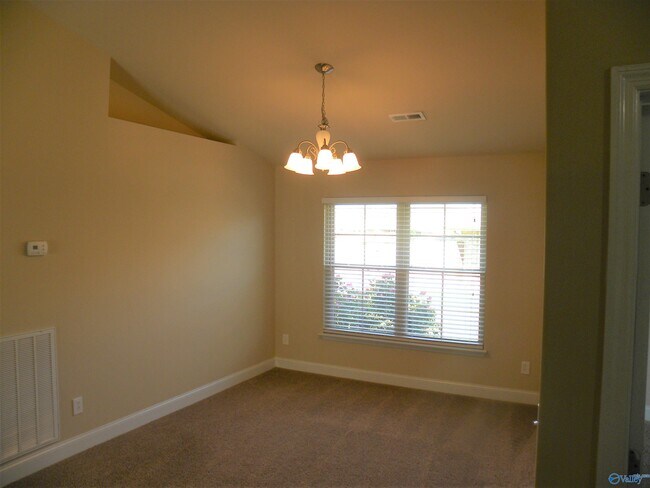 Building Photo - 202 Ashbrook Cir