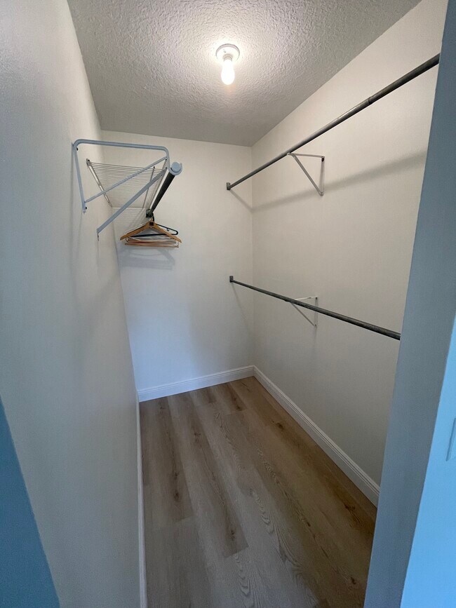 Building Photo - 2441 SW 82nd Ave