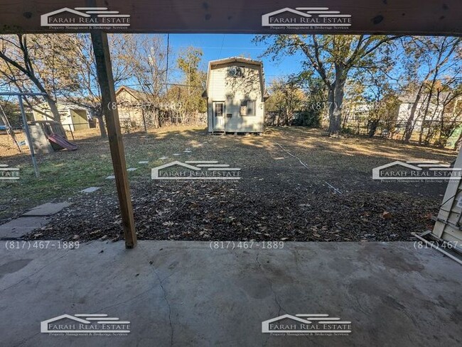 Building Photo - 3/1 Now Available! Arlington, TX 76010