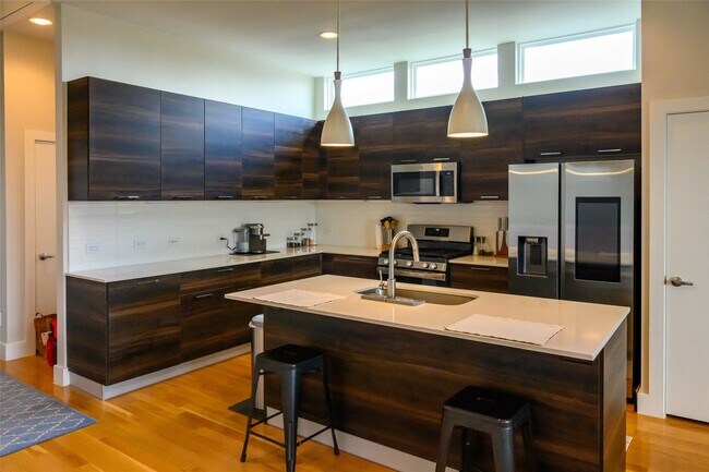 Building Photo - 4618 Nichols St