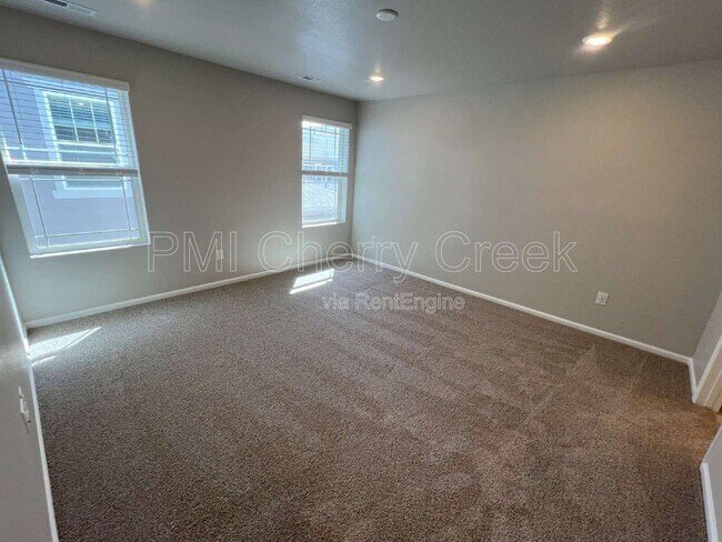 Building Photo - 741 N Tempe St