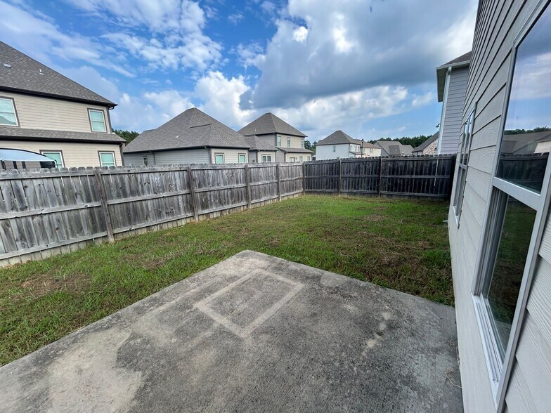 Building Photo - 5715 Cheshire Cove Cir