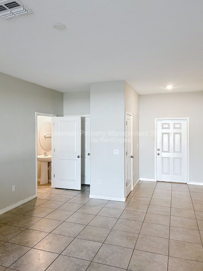 Building Photo - 7622 Ginger Lily Ct