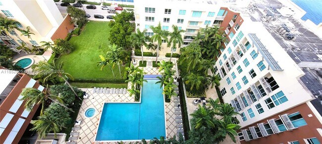 Building Photo - 2001 Biscayne Blvd