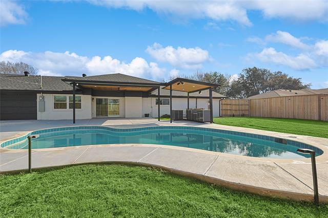 Building Photo - 12417 Quincy Ln