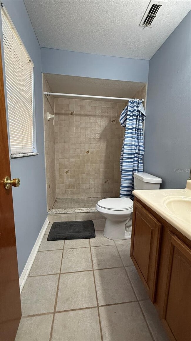 Building Photo - 404 Spike Ct