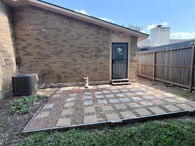Building Photo - 15602 Camino Del Sol Dr