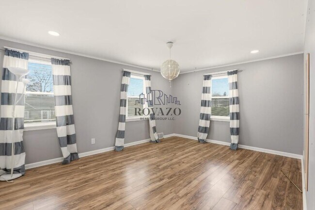 Building Photo - 58 Melrose Terrace