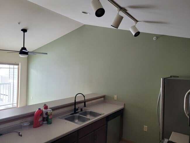 Building Photo - 2834 Pleasant View Rd