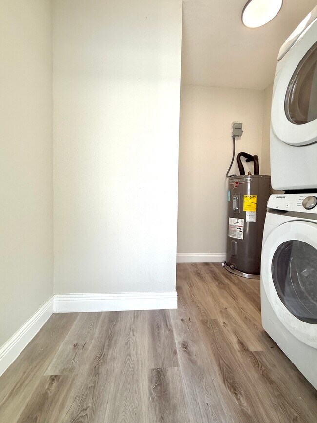 Building Photo - 1735 Michigan Ave NE