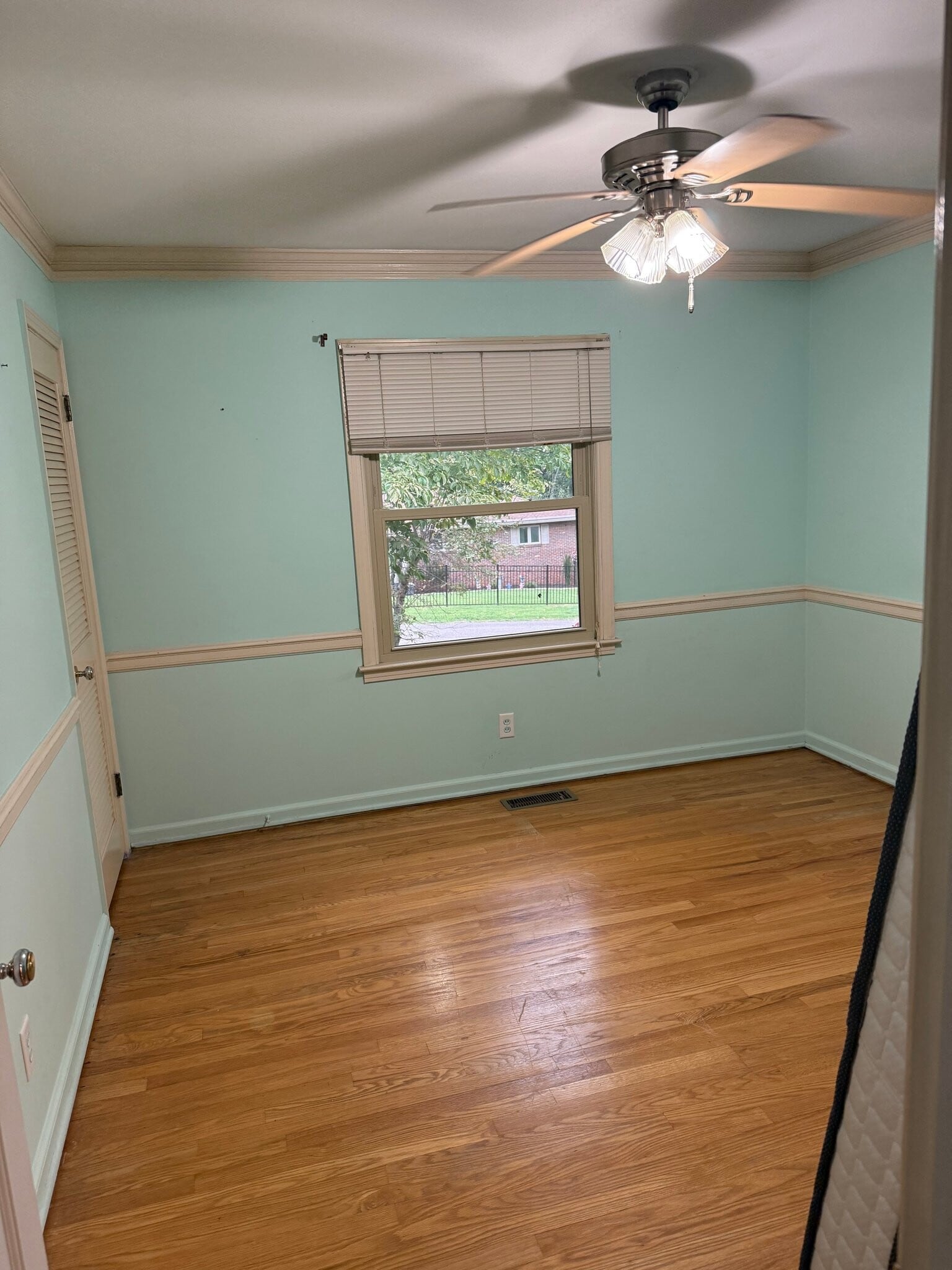 Building Photo - 212 White Oak St