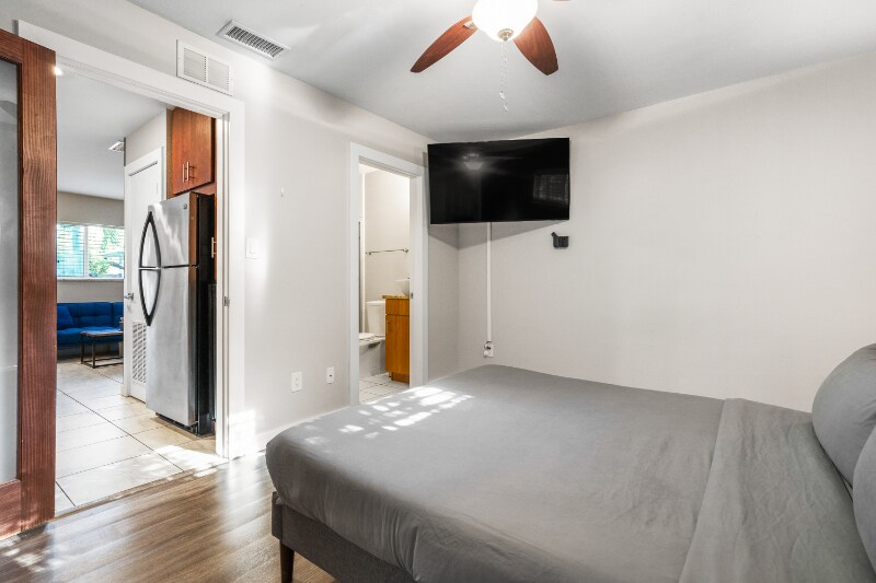 Building Photo - 202 N Fremont Ave