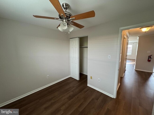 Building Photo - 315 Walnut Ct Way