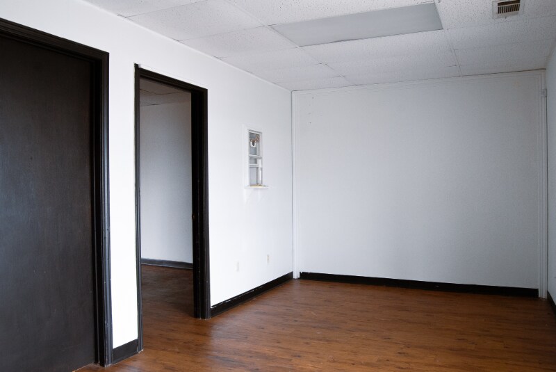 Building Photo - 15626 Silver Ridge Dr