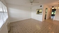 Building Photo - 122 Hastings H
