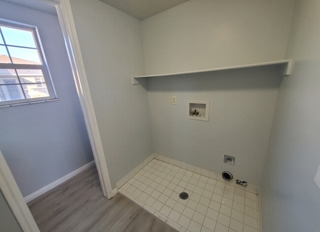 Building Photo - 1528 W 7270 S
