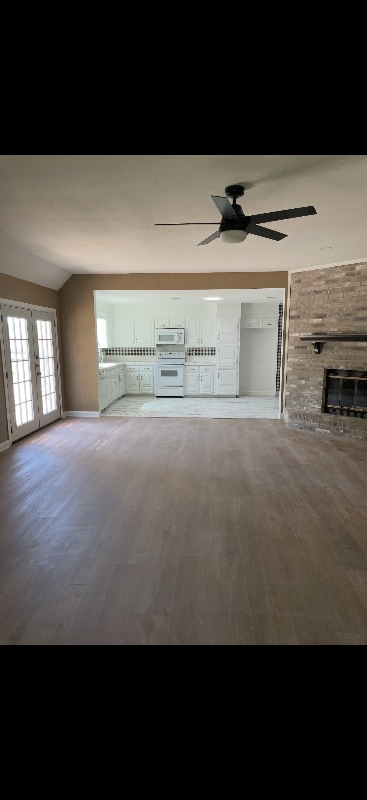 Building Photo - 1506 Oak Hollow Dr