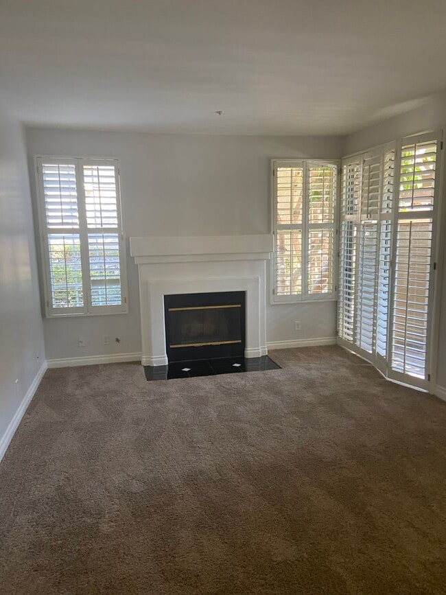 Building Photo - 2 BEDROOM 2 BATH CONDO LOCATED IN THE HEART OF TUSTIN RANCH $3,175