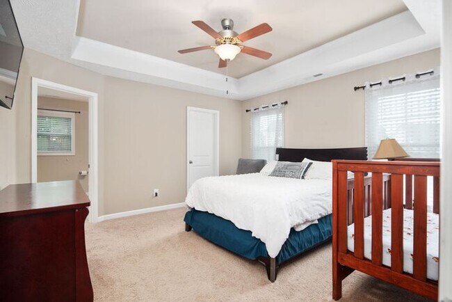 Building Photo - 3 Bedroom Ranch w/ Bonus