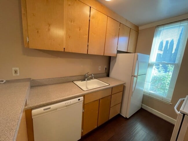 Building Photo - Wonderful 2 story 2 bedroom, 1.5 bath town...