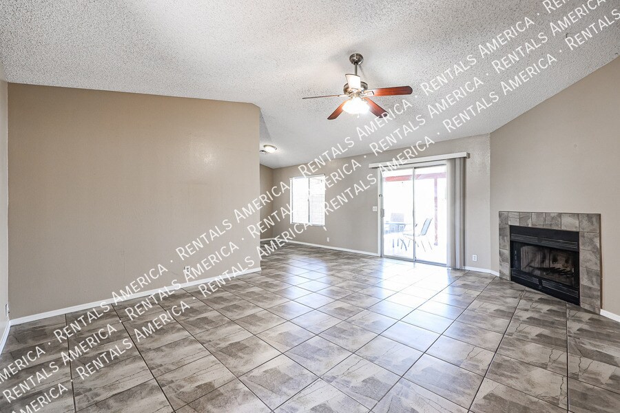 Building Photo - 10010 N 66th Ave