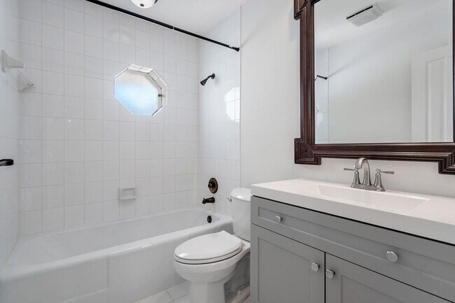Building Photo - 263 S Maya Palm Dr